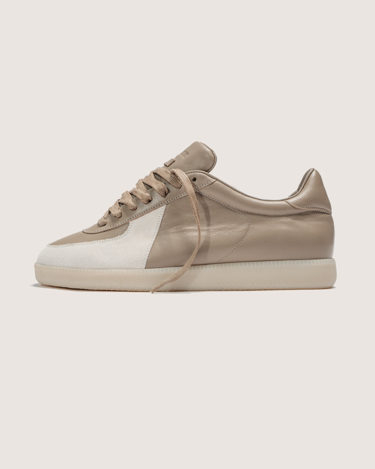 F89 Taupe